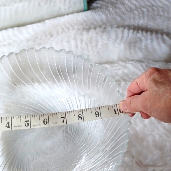 Acoroc‎  Vintage Swirl Scalloped 10x4 Deep Serving Bowl New In The Box - Picture 3 of 8